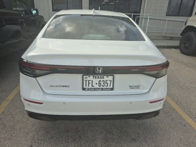 Used 2023 Honda Accord Touring image 3