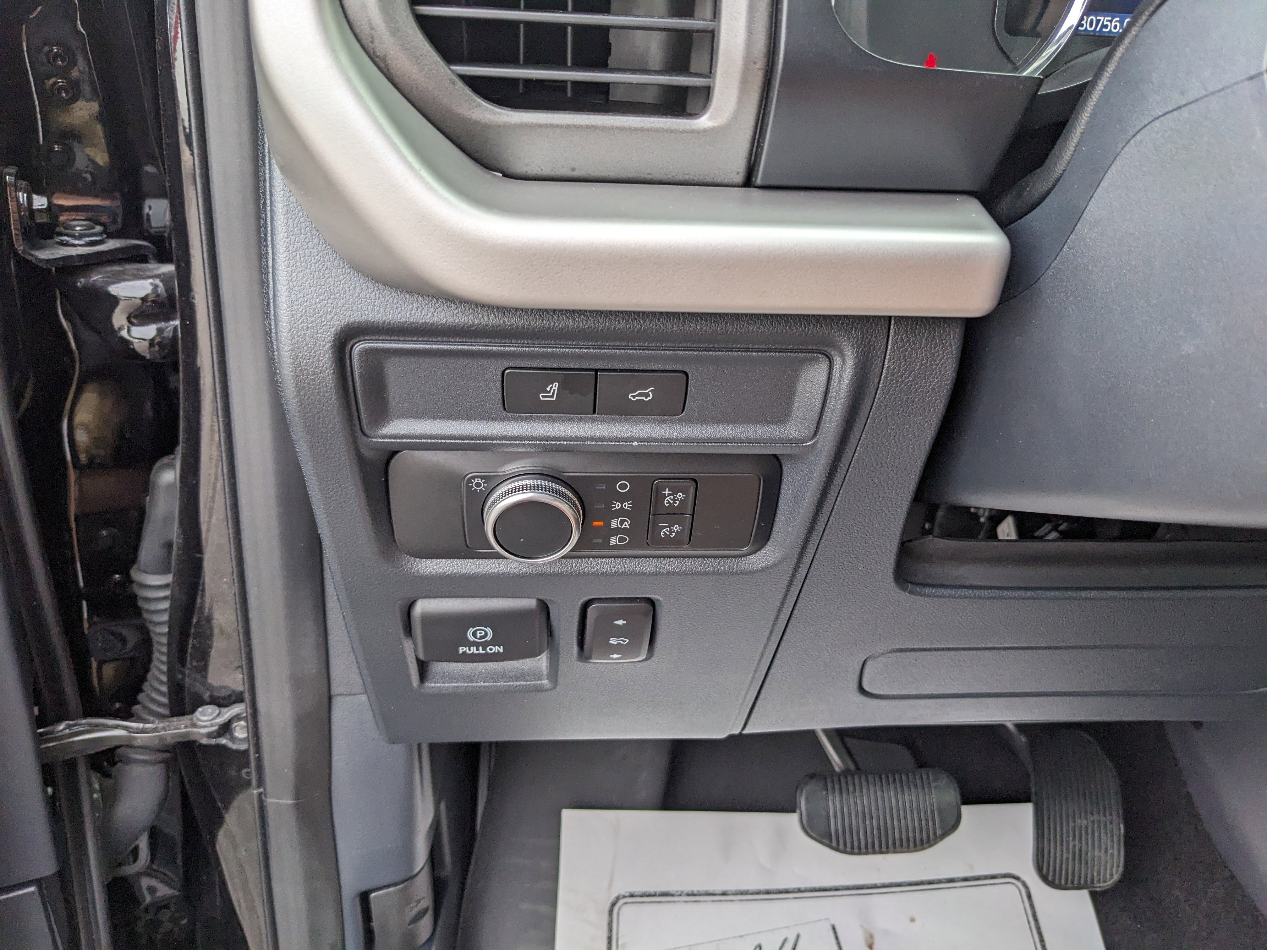 Certified 2022 Ford Expedition XLT image 32