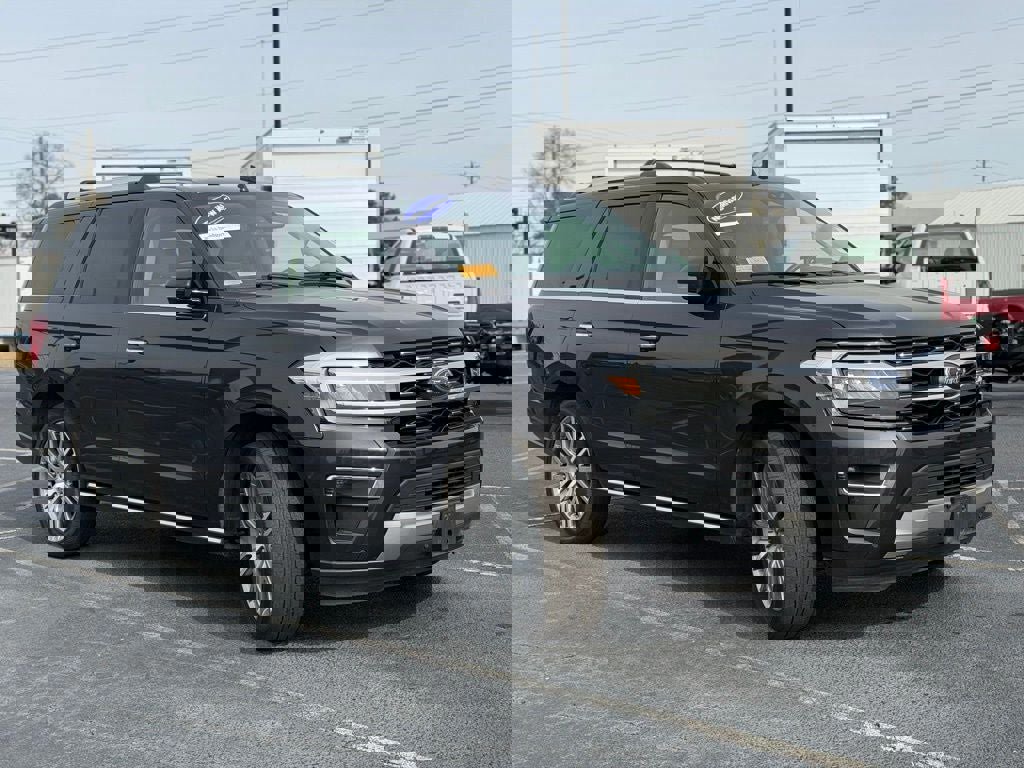 Certified 2024 Ford Expedition Limited image 2