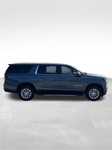 Used 2025 Chevrolet Suburban LT
