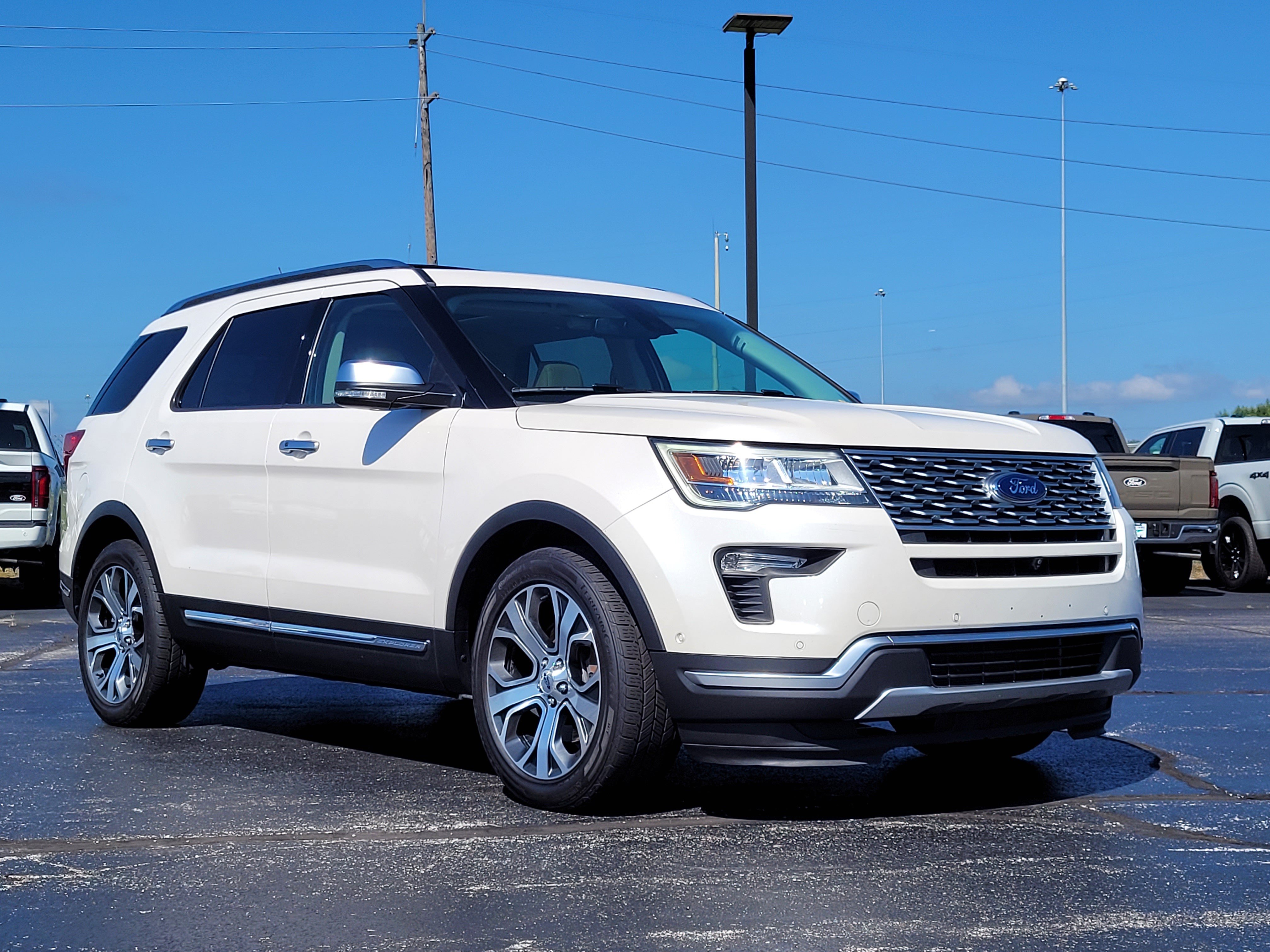 Certified 2018 Ford Explorer Platinum AWD/4WD image 1