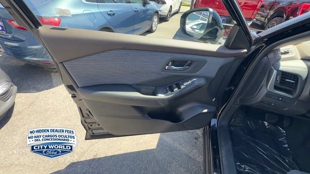 Used 2023 Nissan Rogue SV AWD/4WD image 6