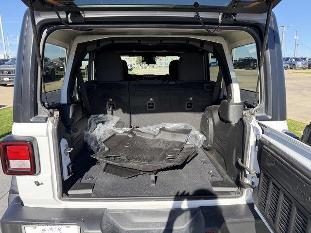 Used 2024 Jeep Wrangler Willys image 7