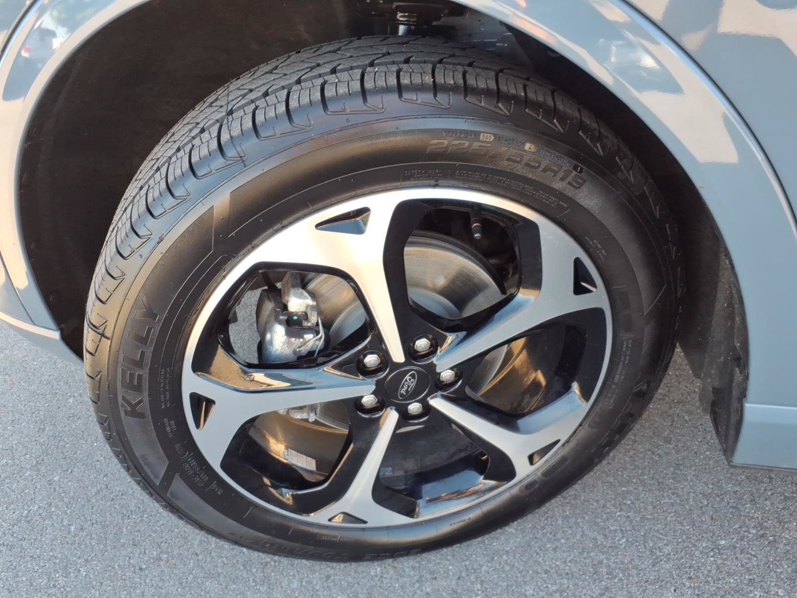 Certified 2023 Ford Escape ST-Line Select AWD/4WD image 9
