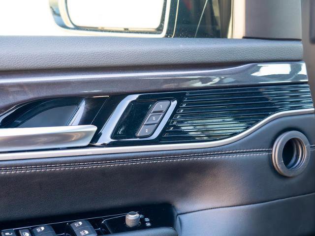 Used 2023 Jeep Wagoneer BASE w/ Convenience Group I image 14