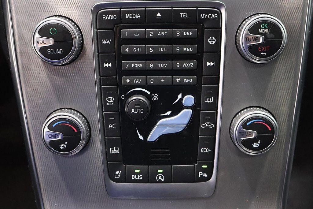 Used 2017 Volvo S60 T5 Inscription image 32