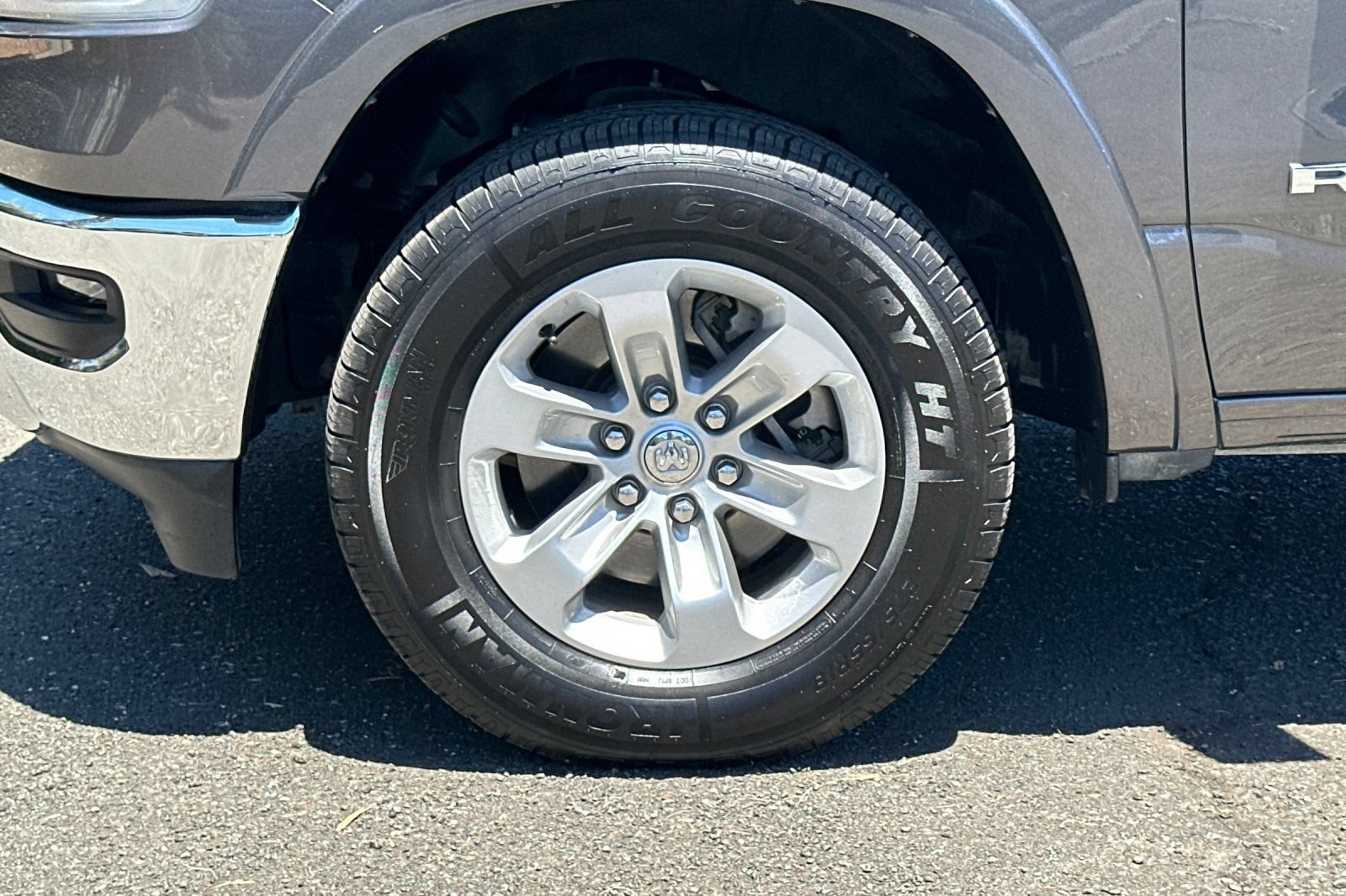 Used 2022 RAM 1500 Laramie AWD/4WD image 42