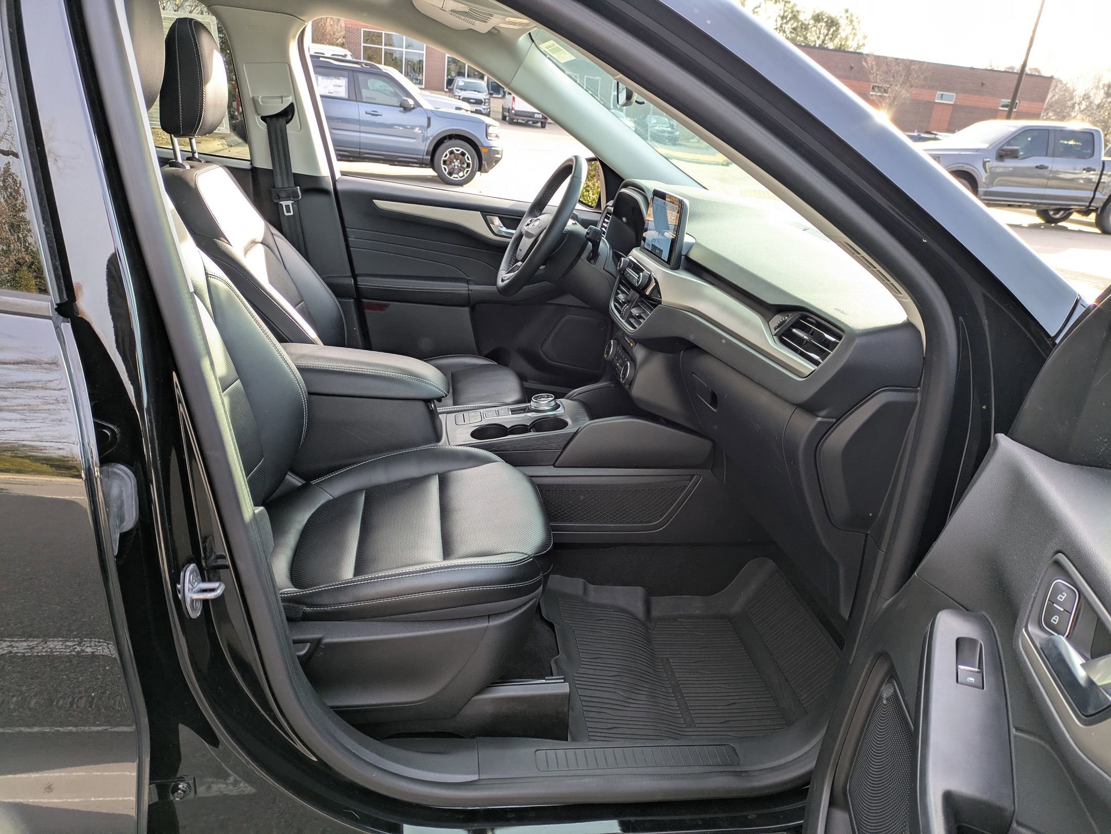 Certified 2022 Ford Escape SEL w/ Technology Package image 41