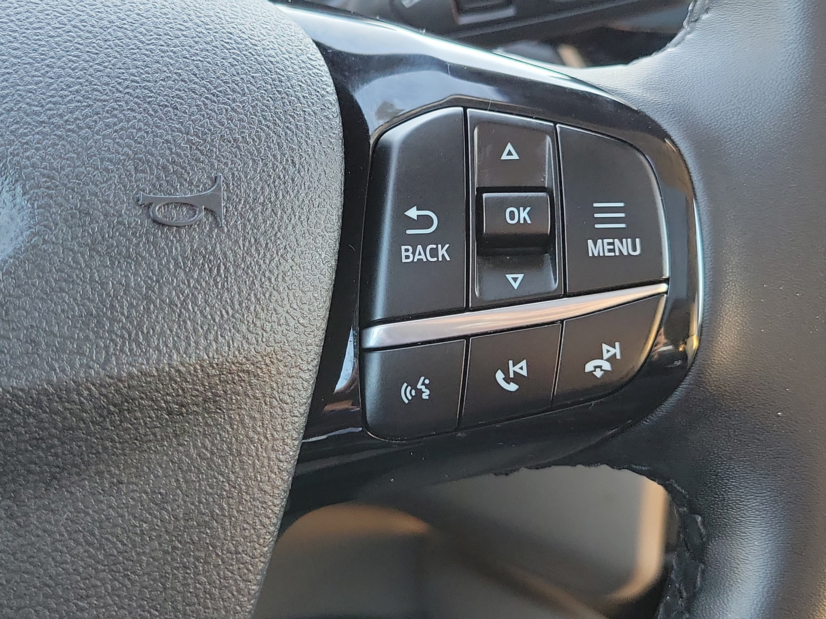 Certified 2022 Ford Escape SEL FWD image 23