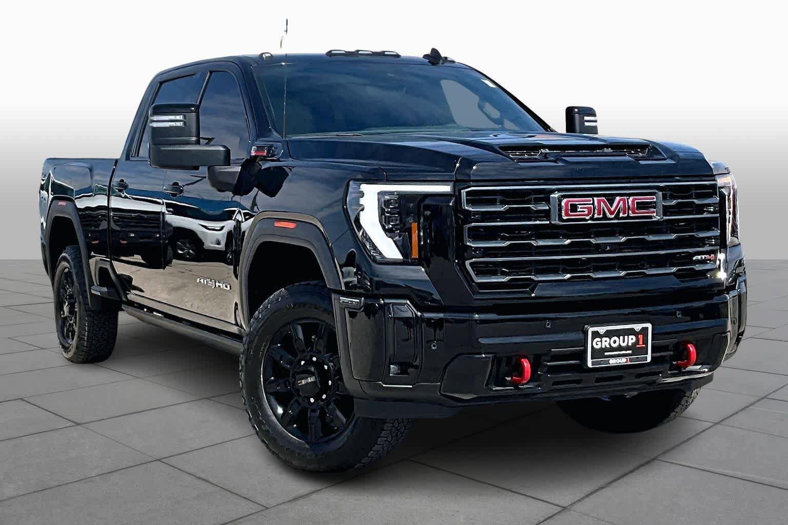 Used 2025 GMC Sierra 2500 AT4 w/ AT4 Premium Plus Package AWD/4WD image 3