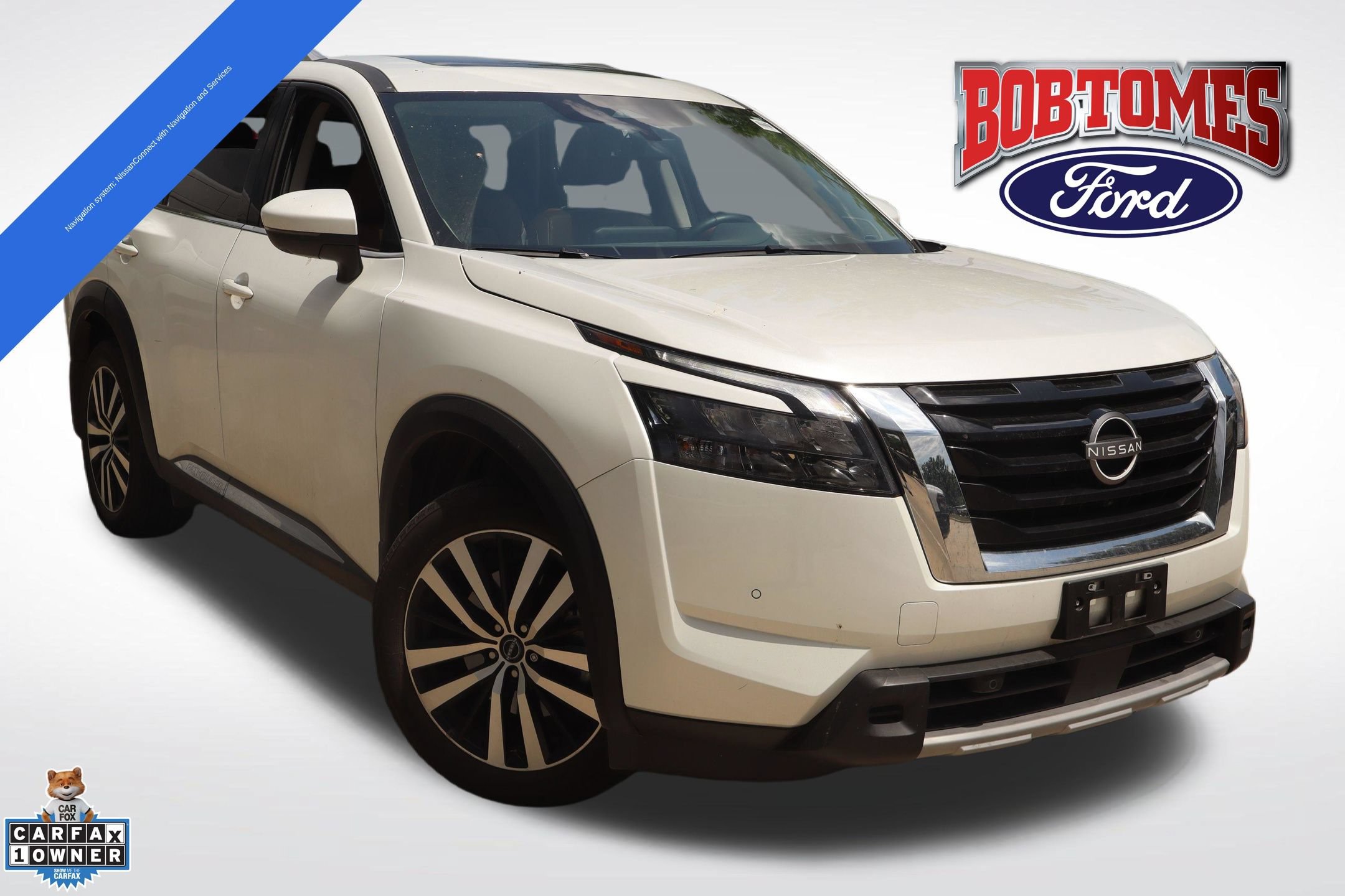 Used 2025 Nissan Pathfinder Platinum FWD image 1