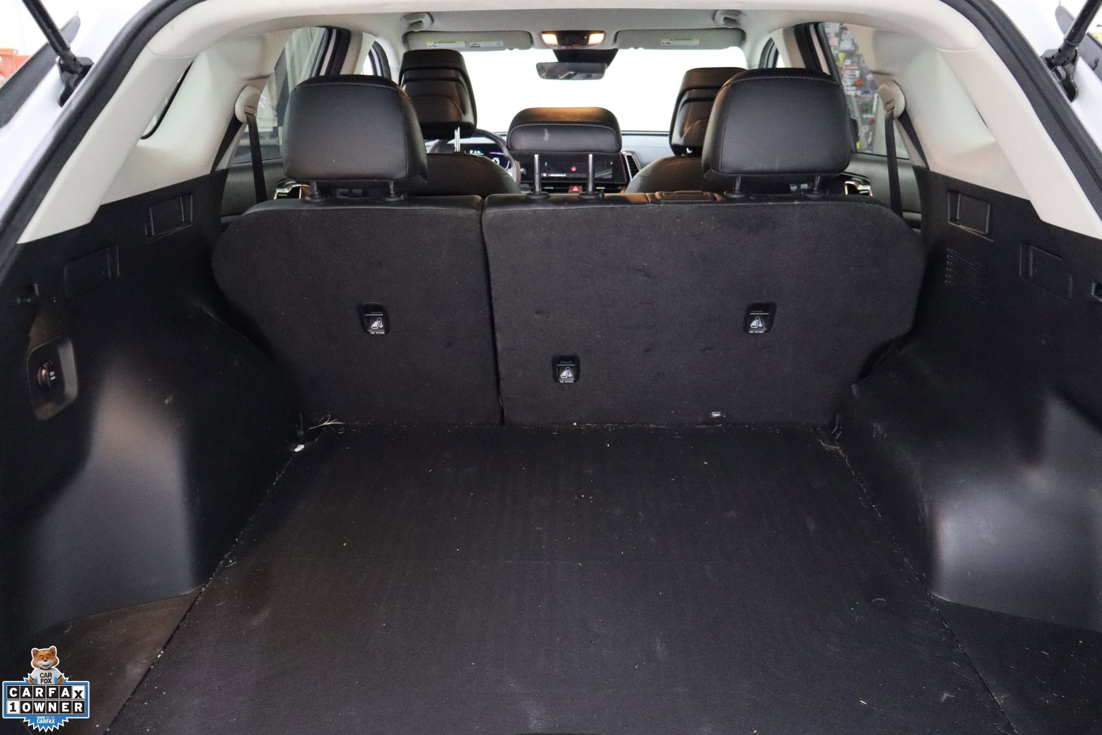 Used 2025 Kia Sportage EX image 22