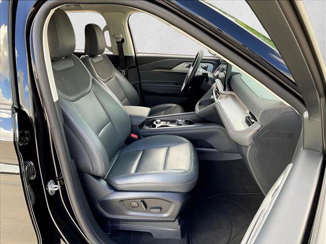 Certified 2026 Ford Explorer Active w/ Active Comfort Package RWD image 7