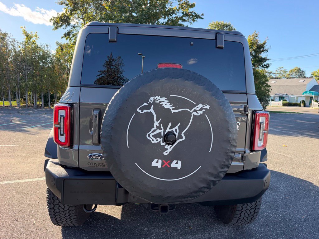 Certified 2025 Ford Bronco Outer Banks w/ Sasquatch Package AWD/4WD image 8