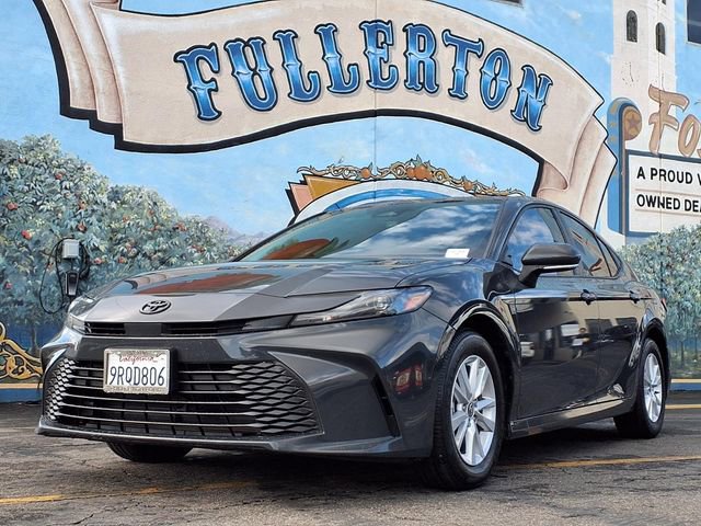 Used 2025 Toyota Camry LE w/ Convenience Package FWD image 1