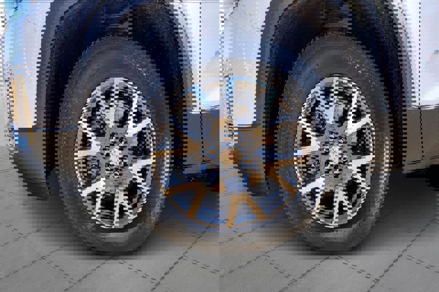 Certified 2023 GMC Acadia SLE w/ Driver Convenience Package image 13