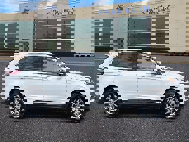 Certified 2024 Ford Edge SEL image 8