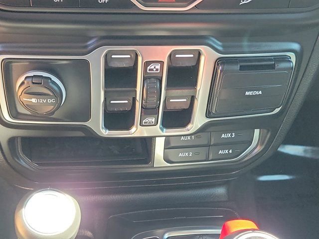 Used 2021 Jeep Wrangler Unlimited Sahara image 25