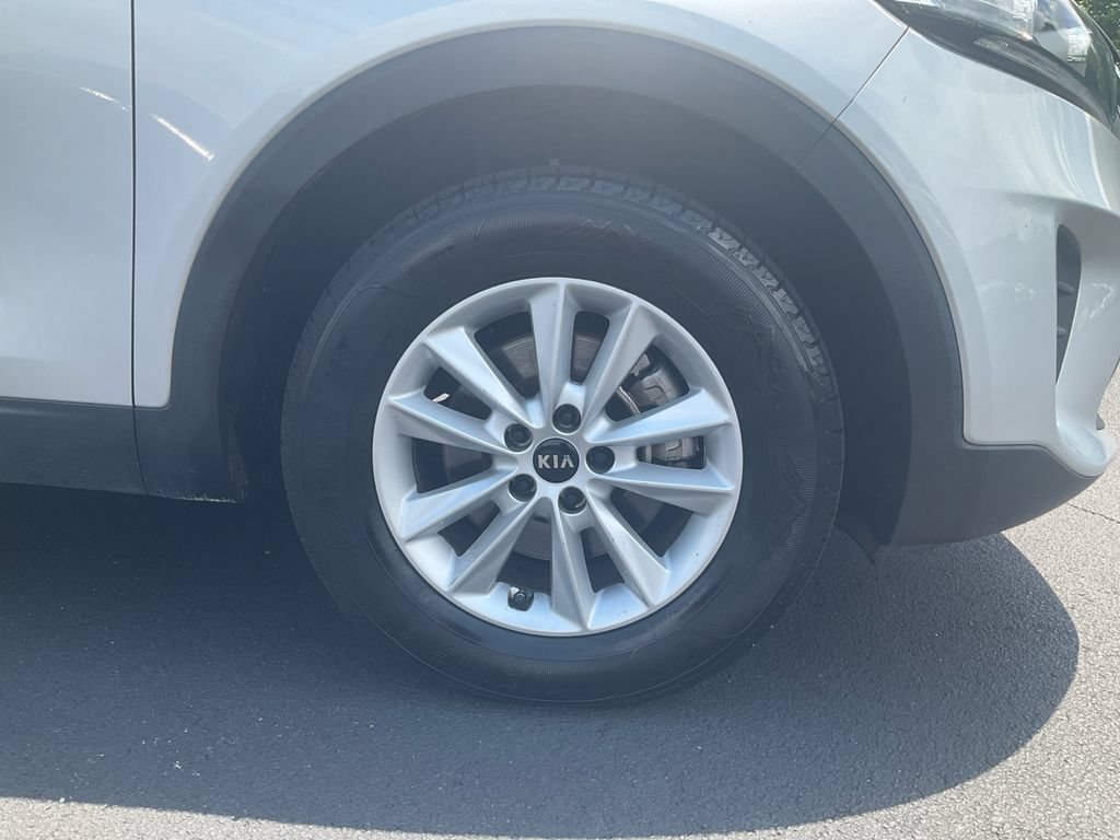 Used 2020 Kia Sorento LX FWD image 10