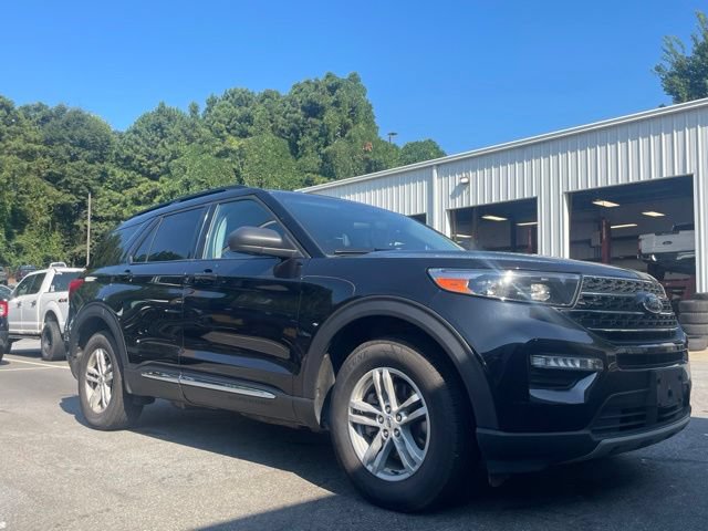 Certified 2024 Ford Explorer XLT AWD/4WD image 3