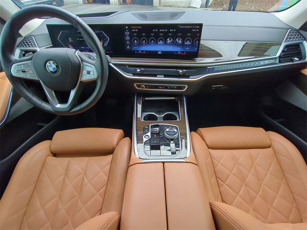 Used 2023 BMW X7 xDrive40i w/ Executive Package image 15