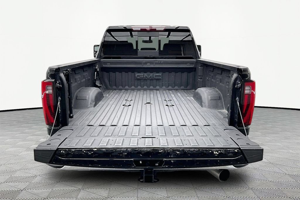 Used 2024 GMC Sierra 2500 SLT w/ SLT Premium Package AWD/4WD image 18