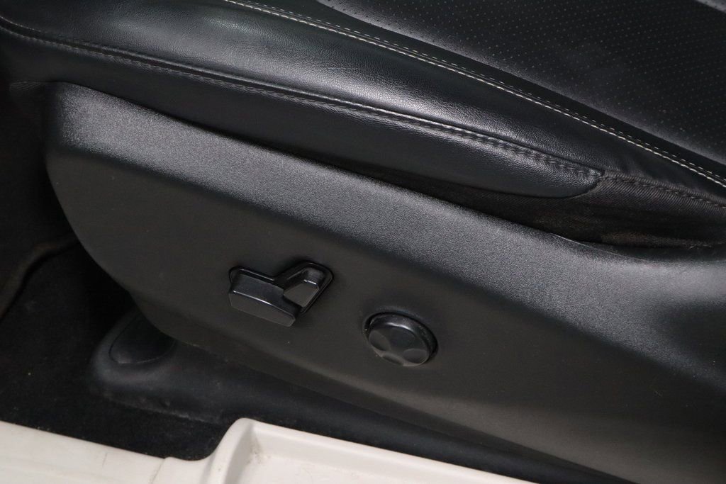 Used 2024 Chrysler Pacifica Touring-L image 23