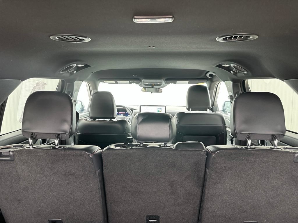 Certified 2025 Ford Explorer ST-Line w/ ST-Line Street Pack AWD/4WD image 26