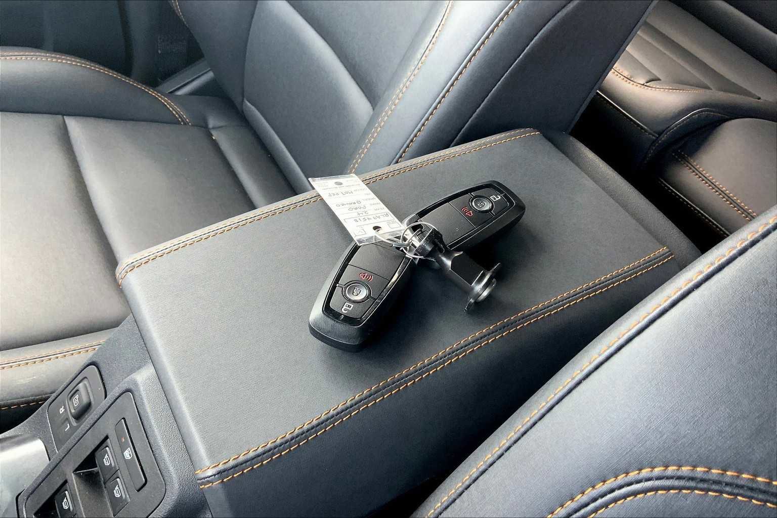 Certified 2024 Ford Bronco Badlands image 13