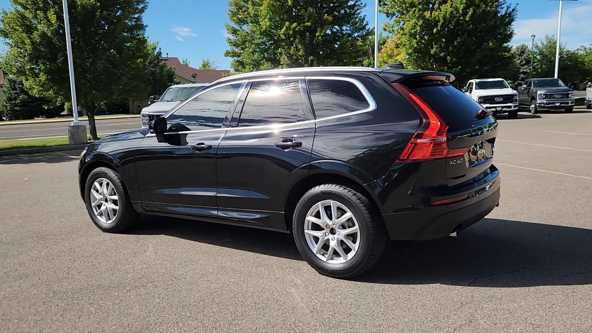 Used 2020 Volvo XC60 T5 Momentum AWD/4WD image 21