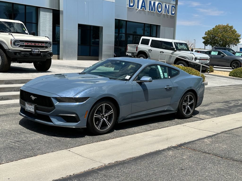 Certified 2025 Ford Mustang Coupe RWD image 2