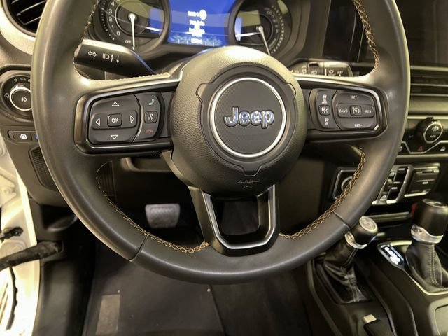 Used 2024 Jeep Wrangler Unlimited AWD/4WD image 9