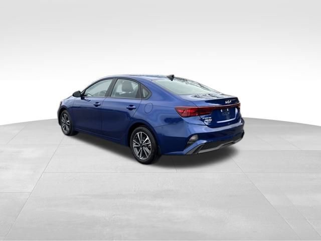 Used 2024 Kia Forte LXS w/ LXS Technology Package image 3