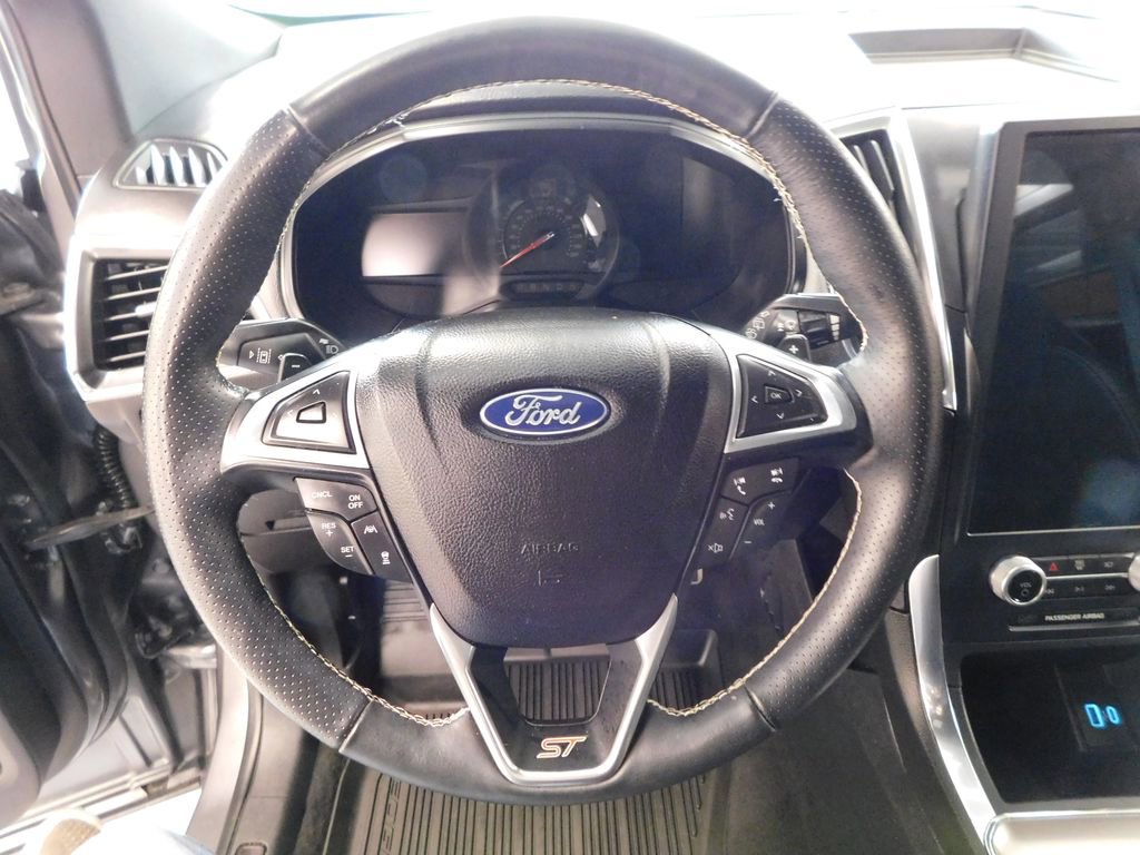 Certified 2022 Ford Edge ST w/ Equipment Group 401A AWD/4WD image 23