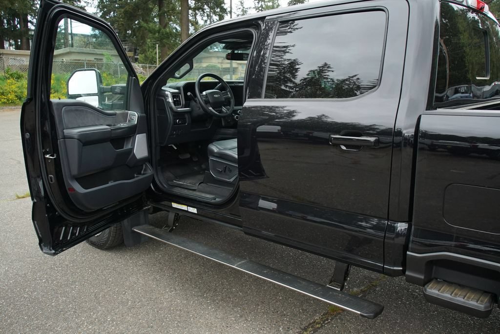 Certified 2025 Ford F450 Platinum w/ FX4 Off-Road Package AWD/4WD image 29
