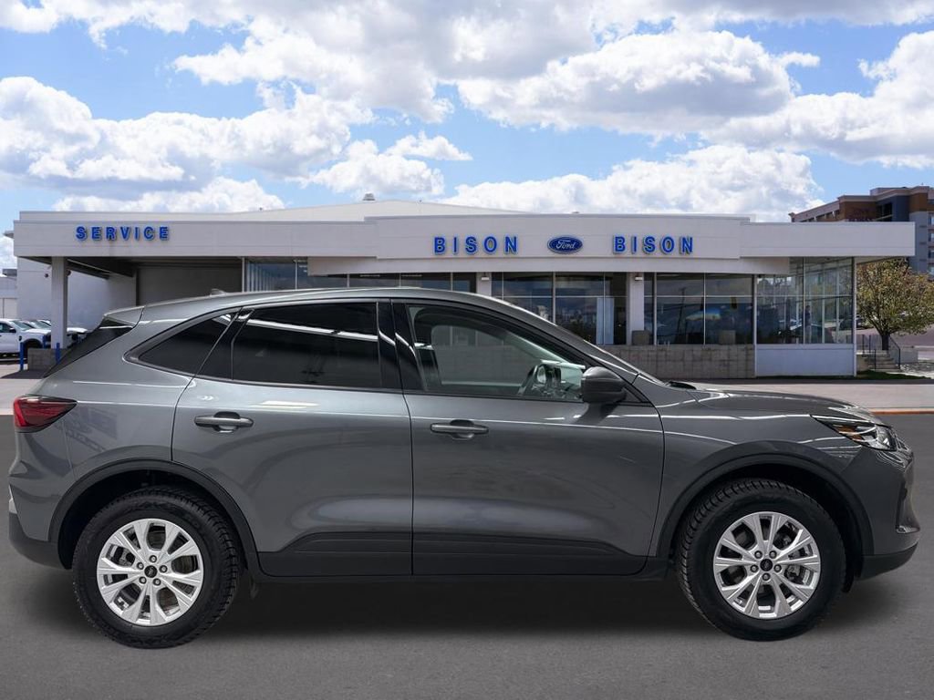Certified 2025 Ford Escape Active AWD/4WD image 2