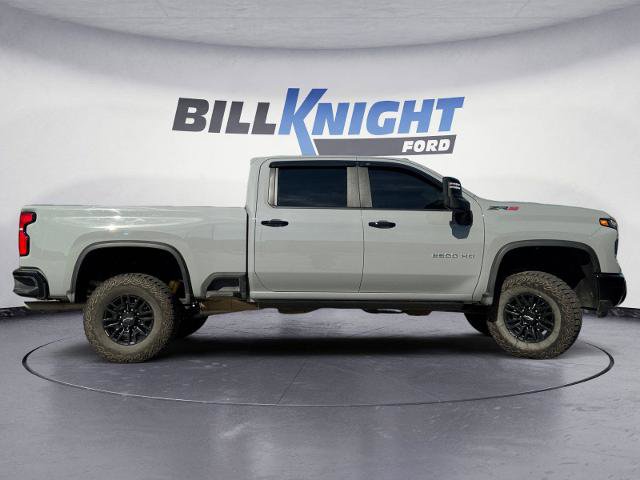 Used 2025 Chevrolet Silverado 2500 ZR2 w/ Technology Package image 6