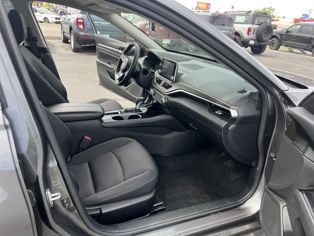Used 2023 Nissan Altima 2.5 SV image 12