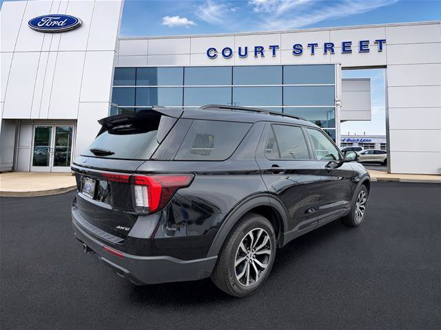 Certified 2026 Ford Explorer ST-Line AWD/4WD image 3