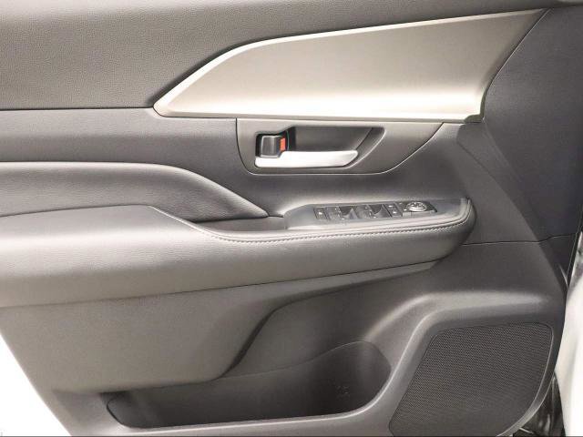 Used 2024 Toyota Grand Highlander XLE image 30