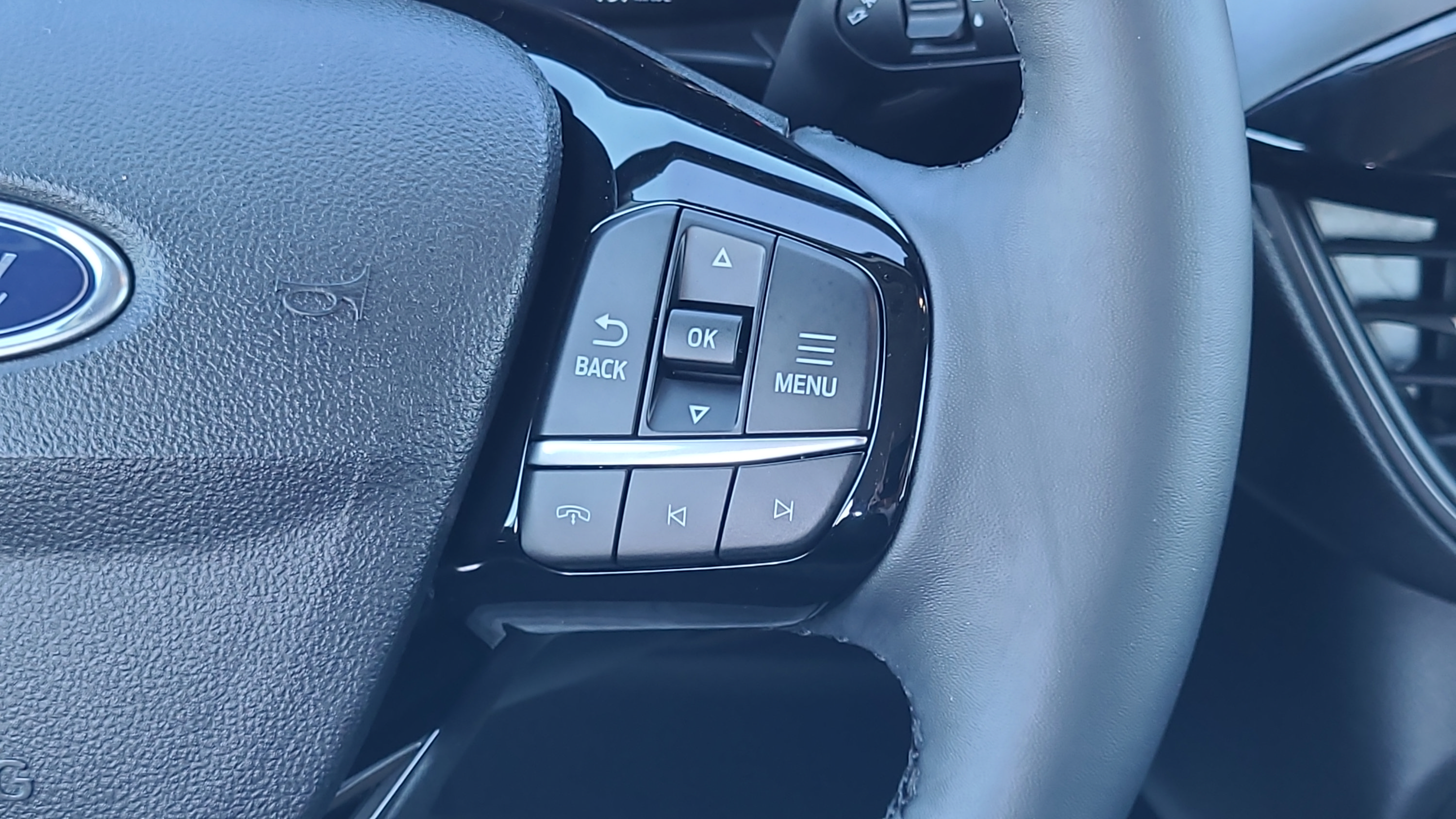 Certified 2023 Ford Escape Active w/ Cold Weather Package FWD image 11