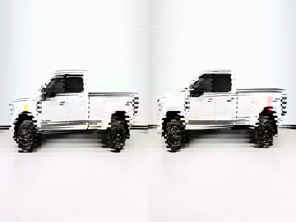 Certified 2018 Ford F350 Platinum w/ Platinum Ultimate Package image 3