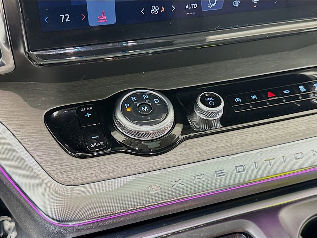 Certified 2025 Ford Expedition Max Platinum image 20