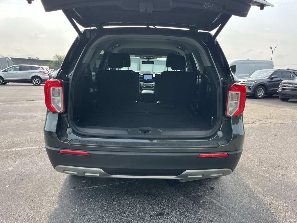 Certified 2024 Ford Explorer XLT w/ Equipment Group 202A AWD/4WD image 15