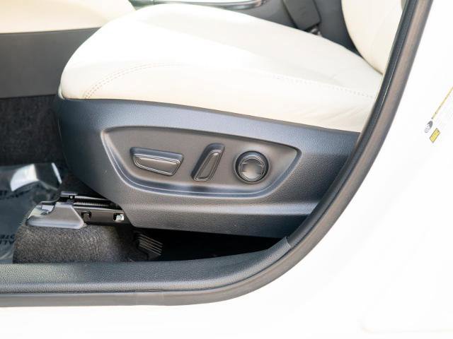 Used 2024 Toyota Corolla Cross XLE image 18