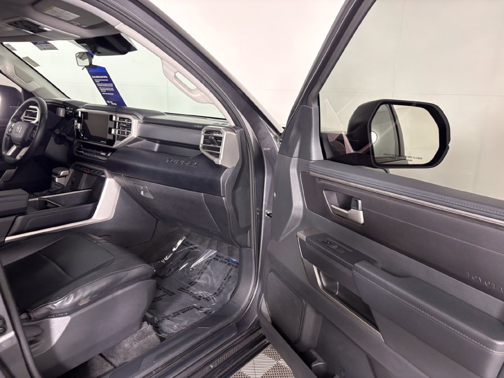 Used 2024 Toyota Tundra SR5 AWD/4WD image 32