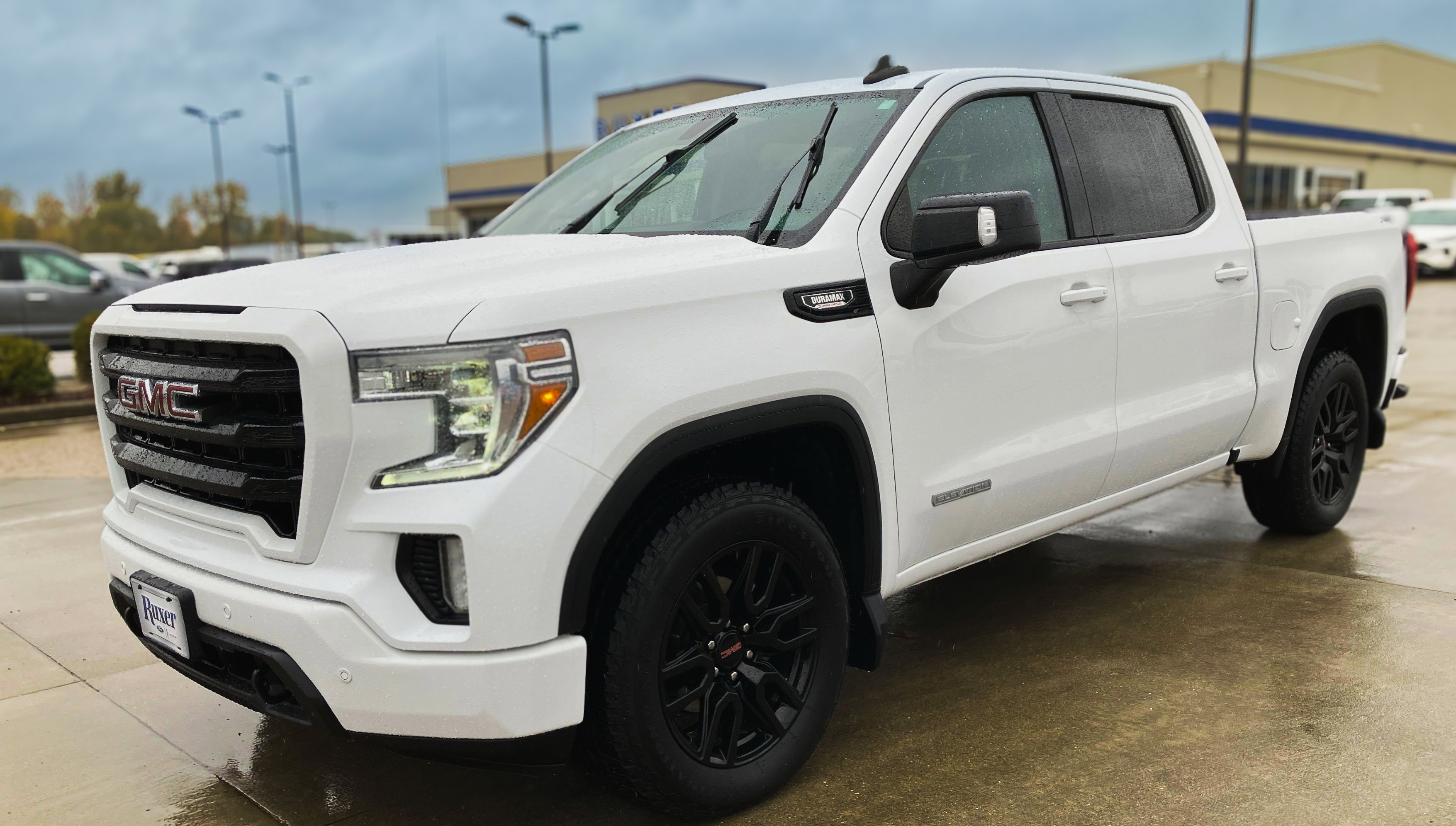 Used 2020 GMC Sierra 1500 Elevation w/ Elevation Value Package image 1