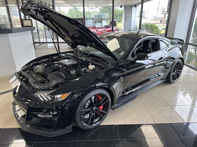 Certified 2020 Ford Mustang Shelby GT500 w/ Technology Package RWD image 2