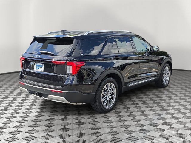 Certified 2025 Ford Explorer Platinum RWD image 6