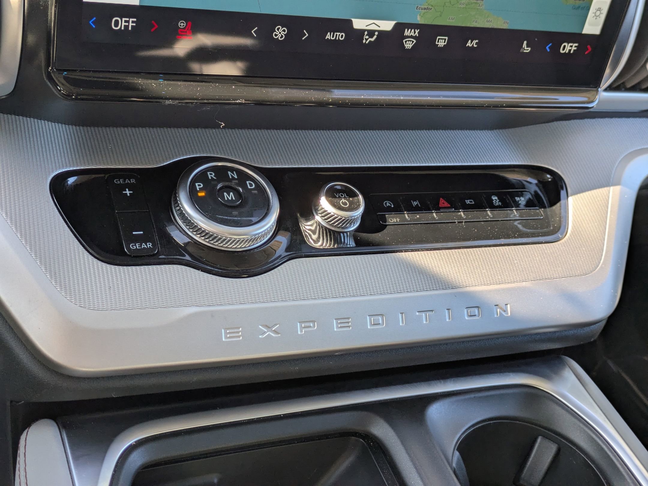 Certified 2025 Ford Expedition Active image 22